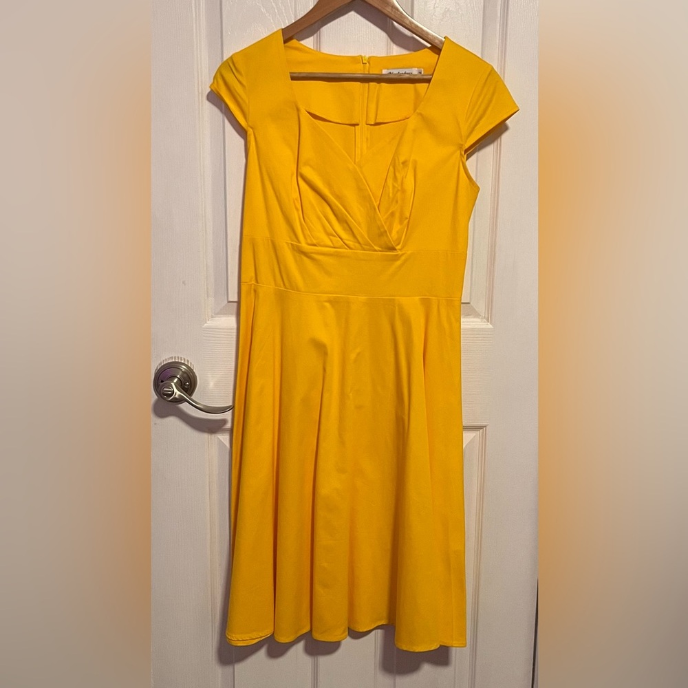 Yellow pinup dress
